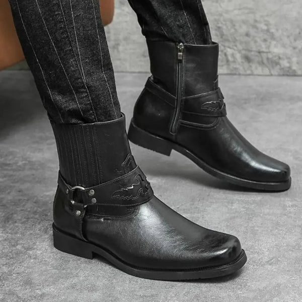 Ron_Trail_Boots_Black_Side_Model_600x600.jpg